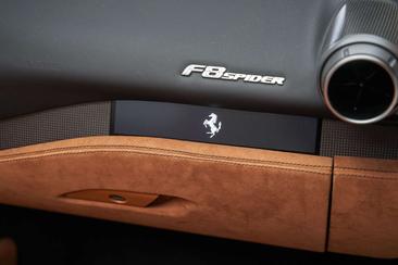 Ferrari F8 Spider — photo 27