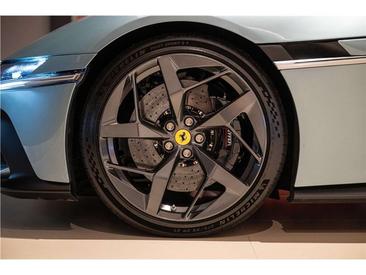 Ferrari 12 Cilindri — photo 13