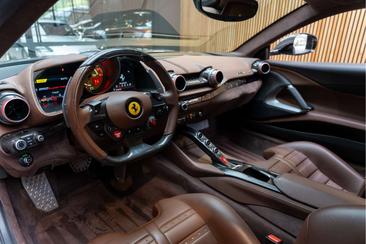 Ferrari 812 Superfast — photo 6