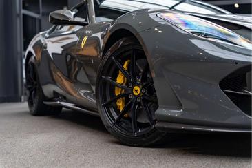 Ferrari 812 Superfast — photo 12