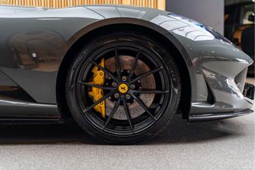 Ferrari 812 Superfast — photo 13