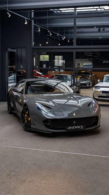 Ferrari 812 Superfast — photo 24