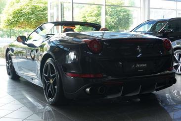 Ferrari California T — photo 17