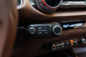 Ferrari 812 Superfast — photo 40