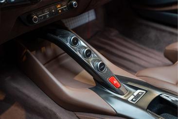 Ferrari 812 Superfast — photo 41
