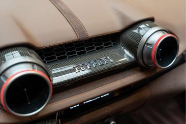 Ferrari 812 Superfast — photo 45