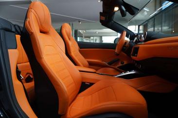 Ferrari California T — photo 26