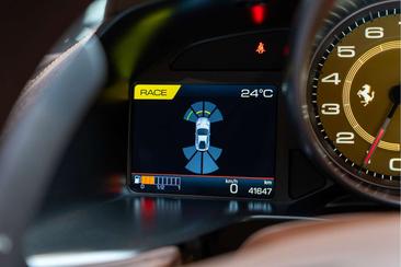 Ferrari 812 Superfast — photo 48