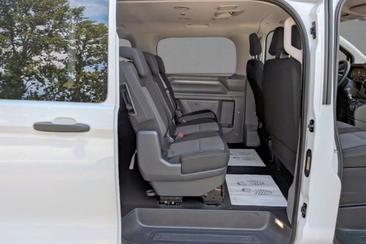 Volkswagen Multivan Van 2.0 TDI — photo 8