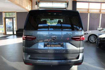 Volkswagen Multivan Van 2.0 TSI — photo 5