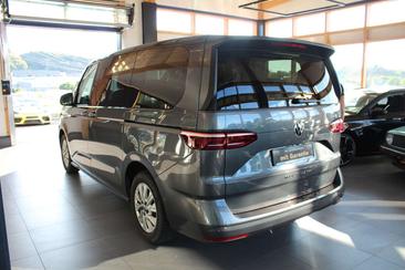 Volkswagen Multivan Van 2.0 TSI — photo 6