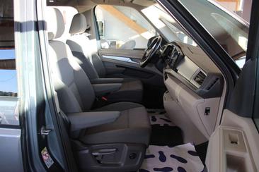 Volkswagen Multivan Van 2.0 TSI — photo 11