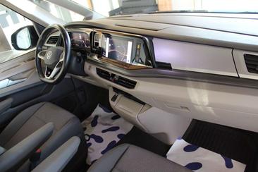 Volkswagen Multivan Van 2.0 TSI — photo 12