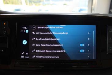 Volkswagen Multivan Van 2.0 TSI — photo 20