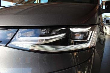 Volkswagen Multivan Van 2.0 TSI — photo 23