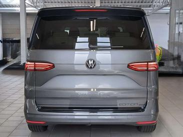 Volkswagen Multivan Van 2.0 TDI — photo 3