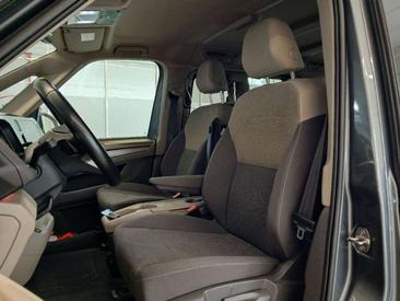 Volkswagen Multivan Van 2.0 TDI — photo 8