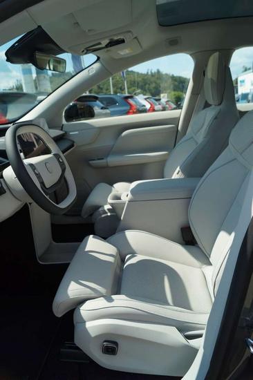 Volvo EX60 P10 AWD — photo 6