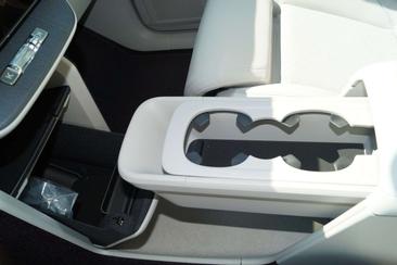 Volvo EX60 P10 AWD — photo 9
