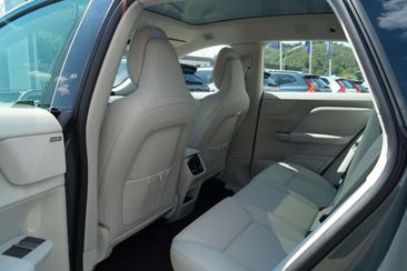 Volvo EX60 P10 AWD — photo 12
