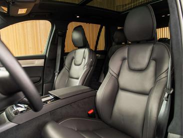 Volvo XC90 T8 AWD Long Range — photo 14