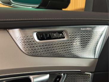 Volvo XC90 T8 AWD Long Range — photo 17