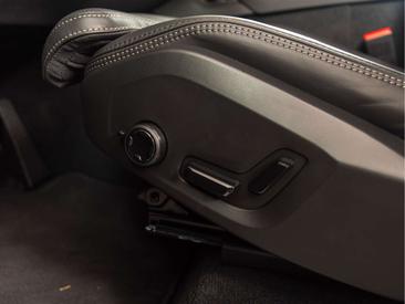 Volvo XC90 T8 AWD Long Range — photo 18