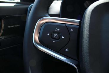 Volvo EC40 Coupé SUV Single Motor Extended Range — photo 15
