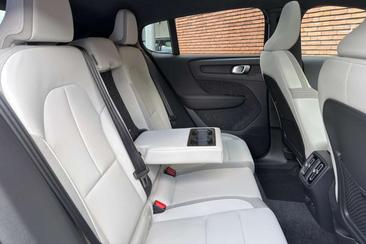 Volvo EC40 Coupé SUV Single Motor Extended Range — photo 5