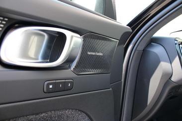 Volvo EC40 Coupé SUV Single Motor Extended Range — photo 31