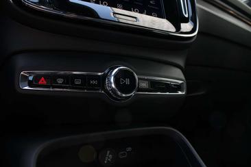 Volvo EC40 Coupé SUV Single Motor Extended Range — photo 35