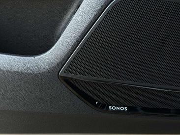 Audi RSQ3 Sportback — photo 15