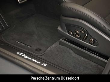 Porsche Cayenne S Electric — photo 15