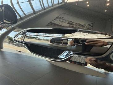 Porsche Cayenne Turbo Electric — photo 11
