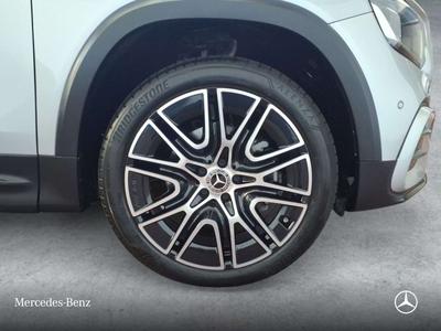 Mercedes GLB 200