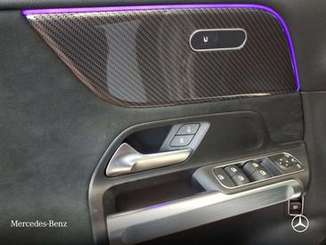 Mercedes GLB 200 — photo 11