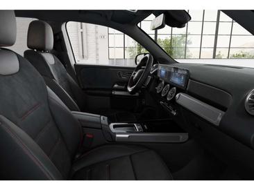 Mercedes GLB 180 — photo 9