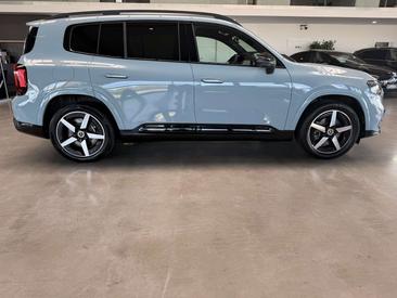 Mercedes GLB 250 — photo 8