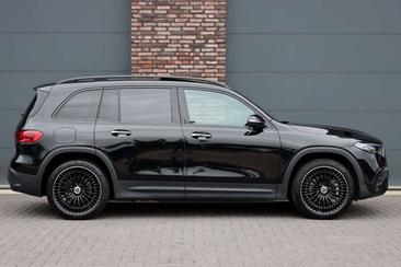 Mercedes EQB 350 4MATIC — photo 11