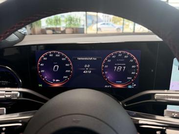 Mercedes GLB 250 — photo 14