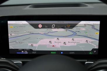 Mercedes EQB 350 4MATIC — photo 30