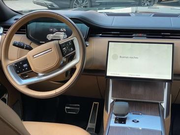 Land Rover Range Rover P460e — photo 10
