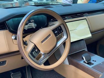 Land Rover Range Rover P460e — photo 11