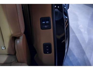 Land Rover Range Rover P530 — photo 30