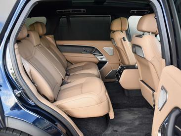 Land Rover Range Rover P460e — photo 7