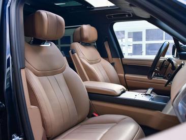 Land Rover Range Rover P460e — photo 9