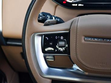 Land Rover Range Rover P460e — photo 11