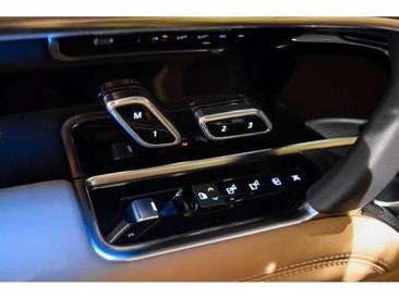 Land Rover Range Rover P530 — photo 26
