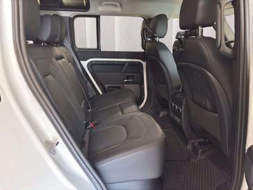 Land Rover Defender 110 P400e — photo 11