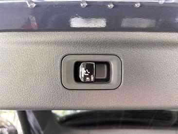 Mercedes EQE 350 AMG Line — photo 12